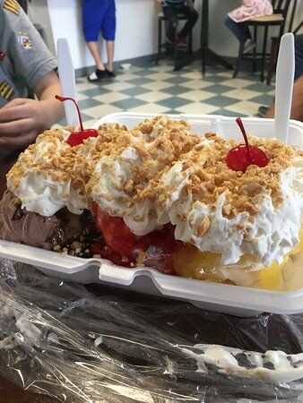 La Rue's Ice Cream Parlour